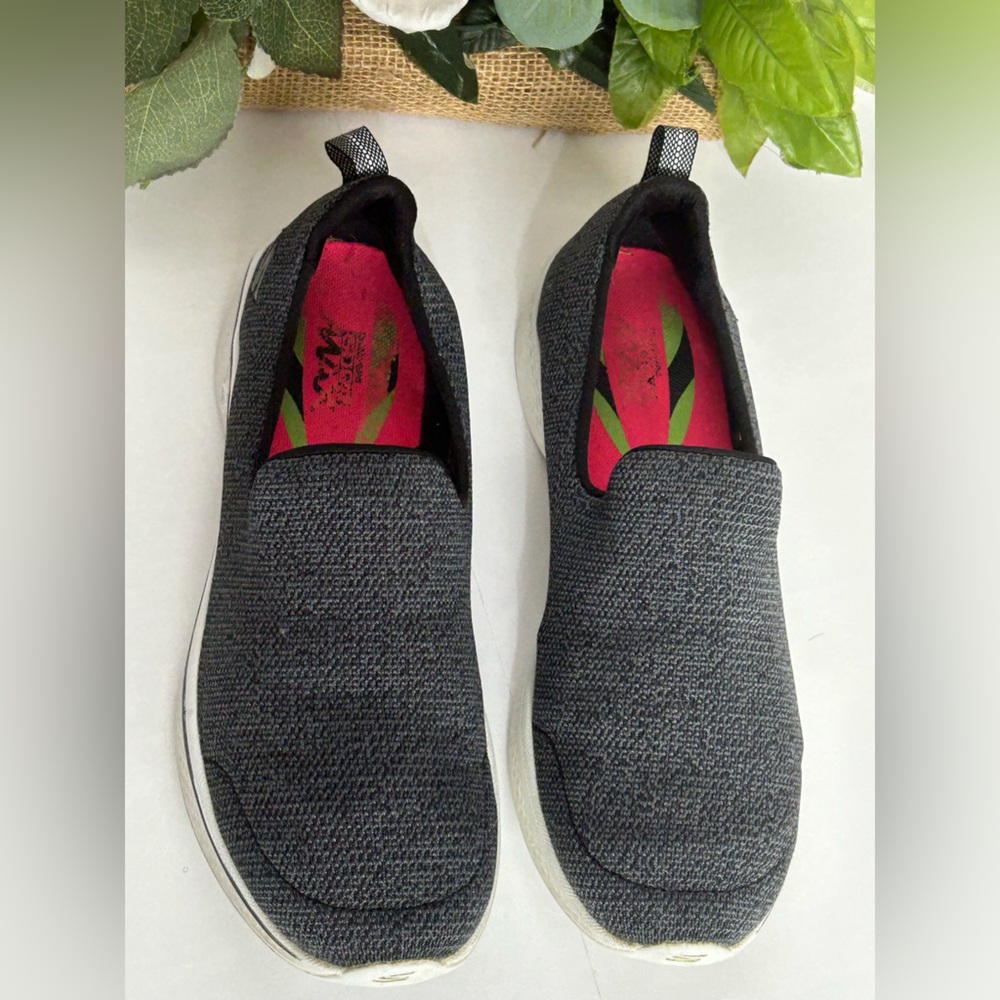 Women's Black Slip-On Sneakers